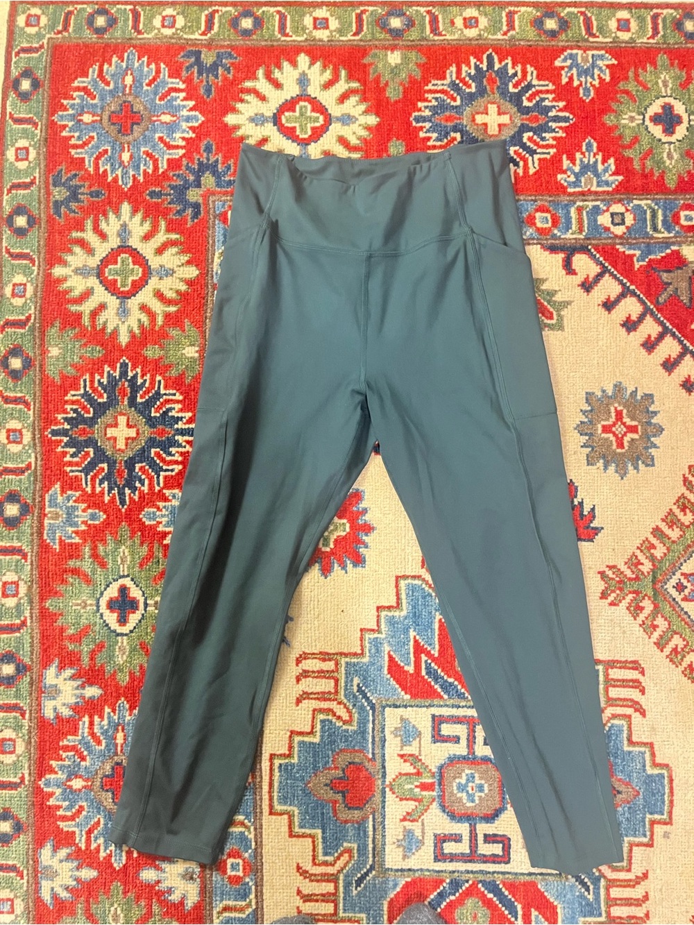 Girlfriend collective green compressive side pocket leggings